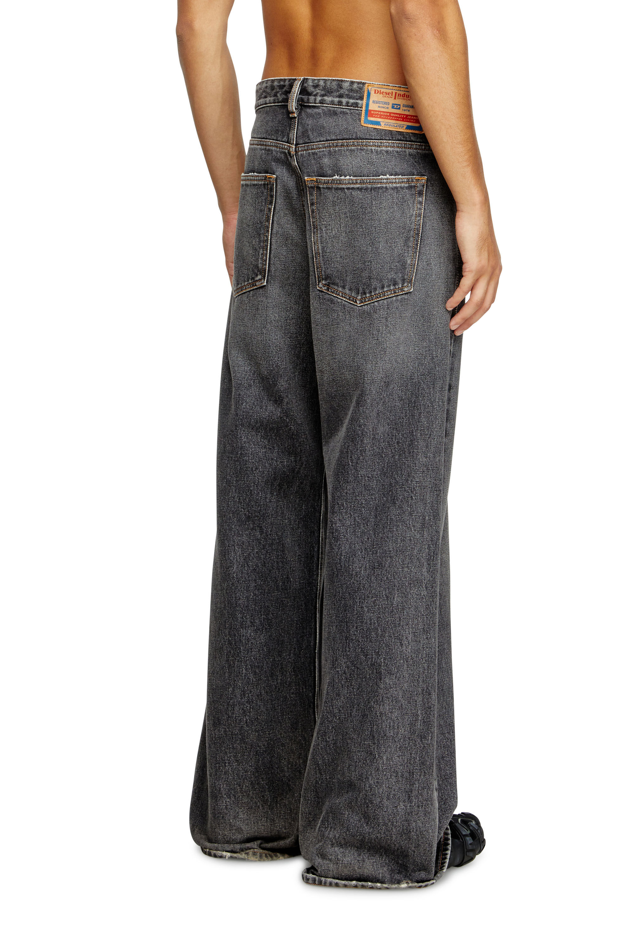 D-RISE Man: Oversized Regular Black/Dark grey Jeans | Diesel
