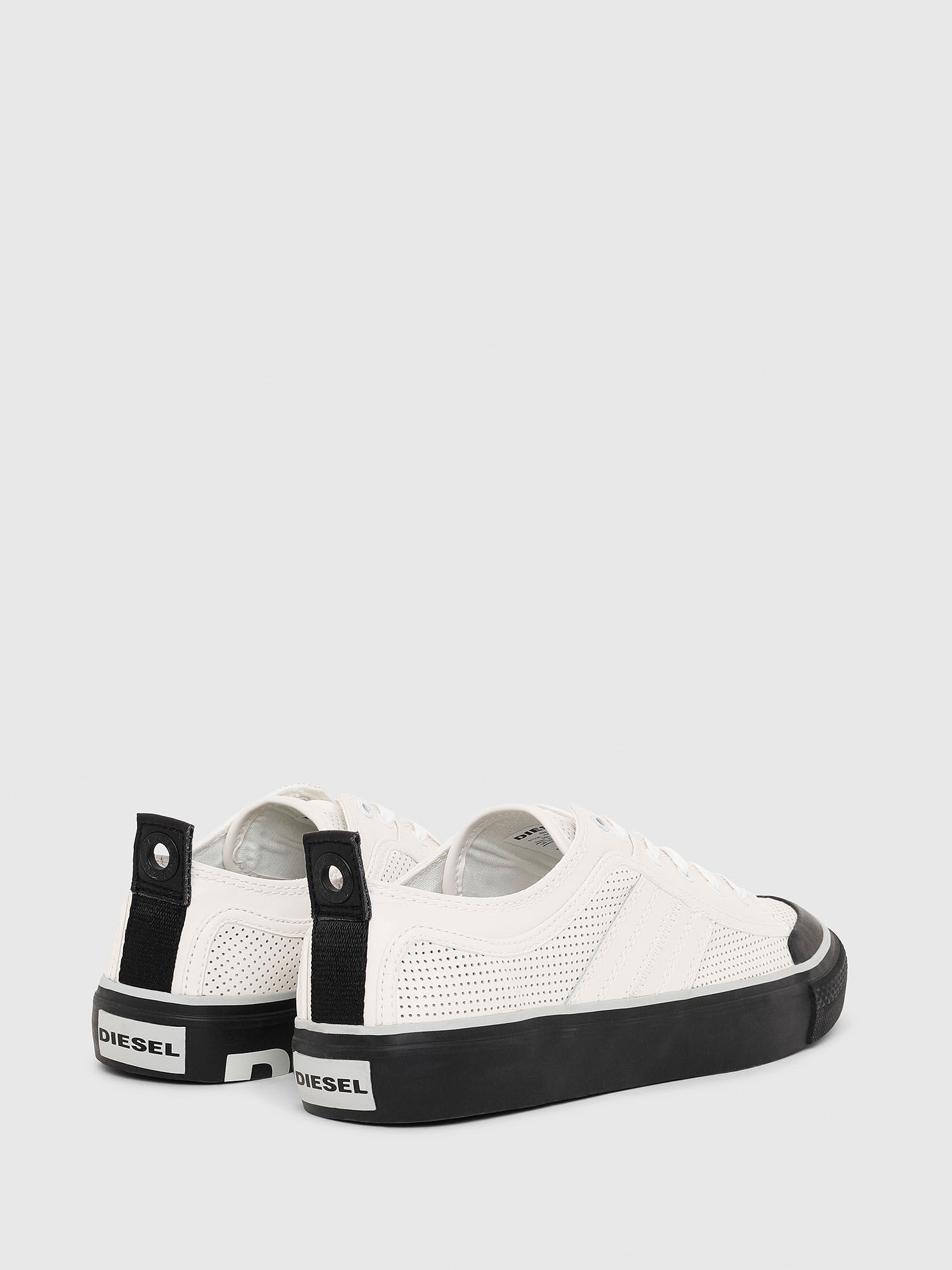 S-ASTICO LOW LOGO Men: Low-top sneakers in leather | Diesel