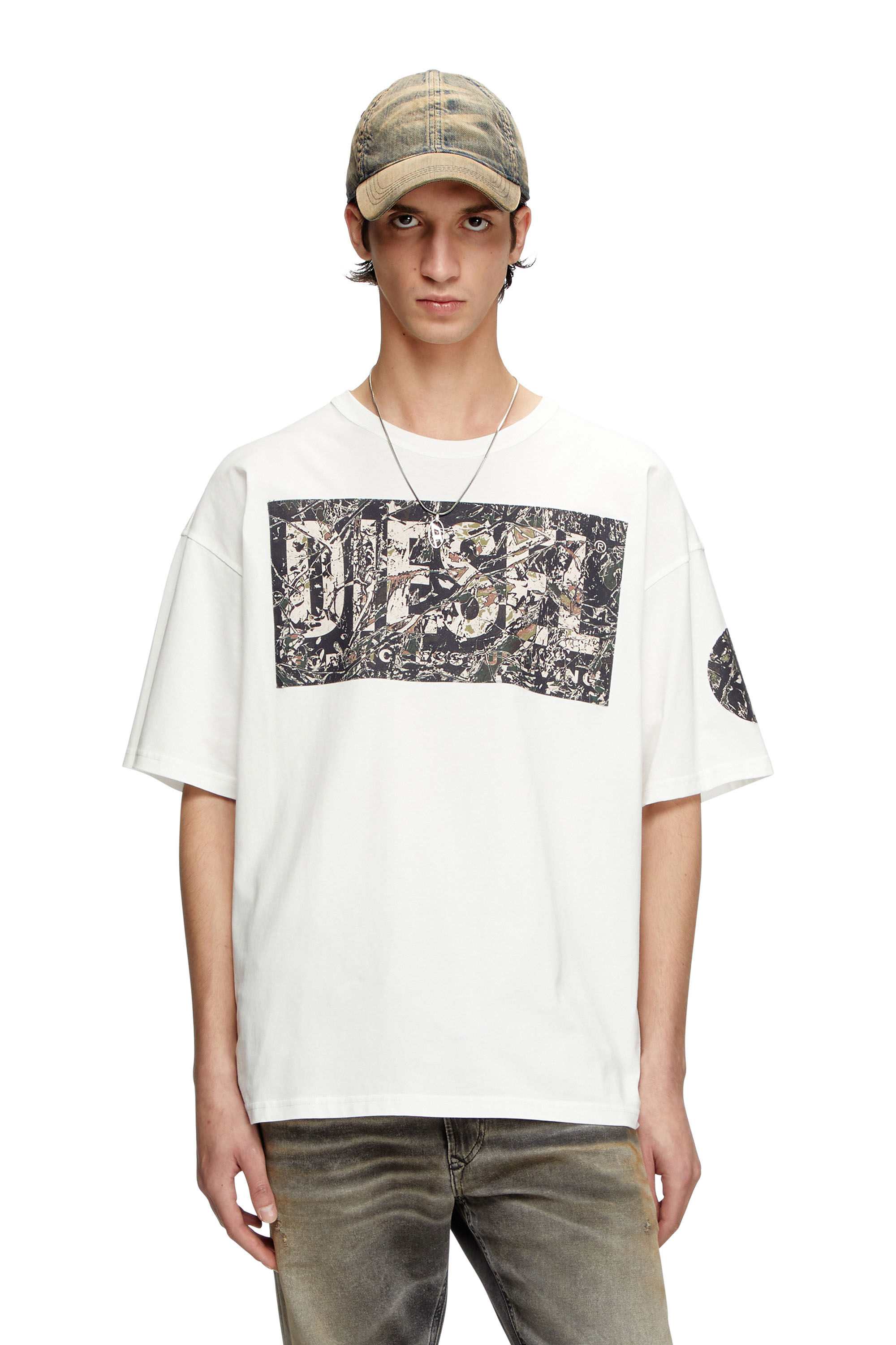Diesel - T-BOXT-R22, Man's T-shirt with large gabardine patch logo in White - 3