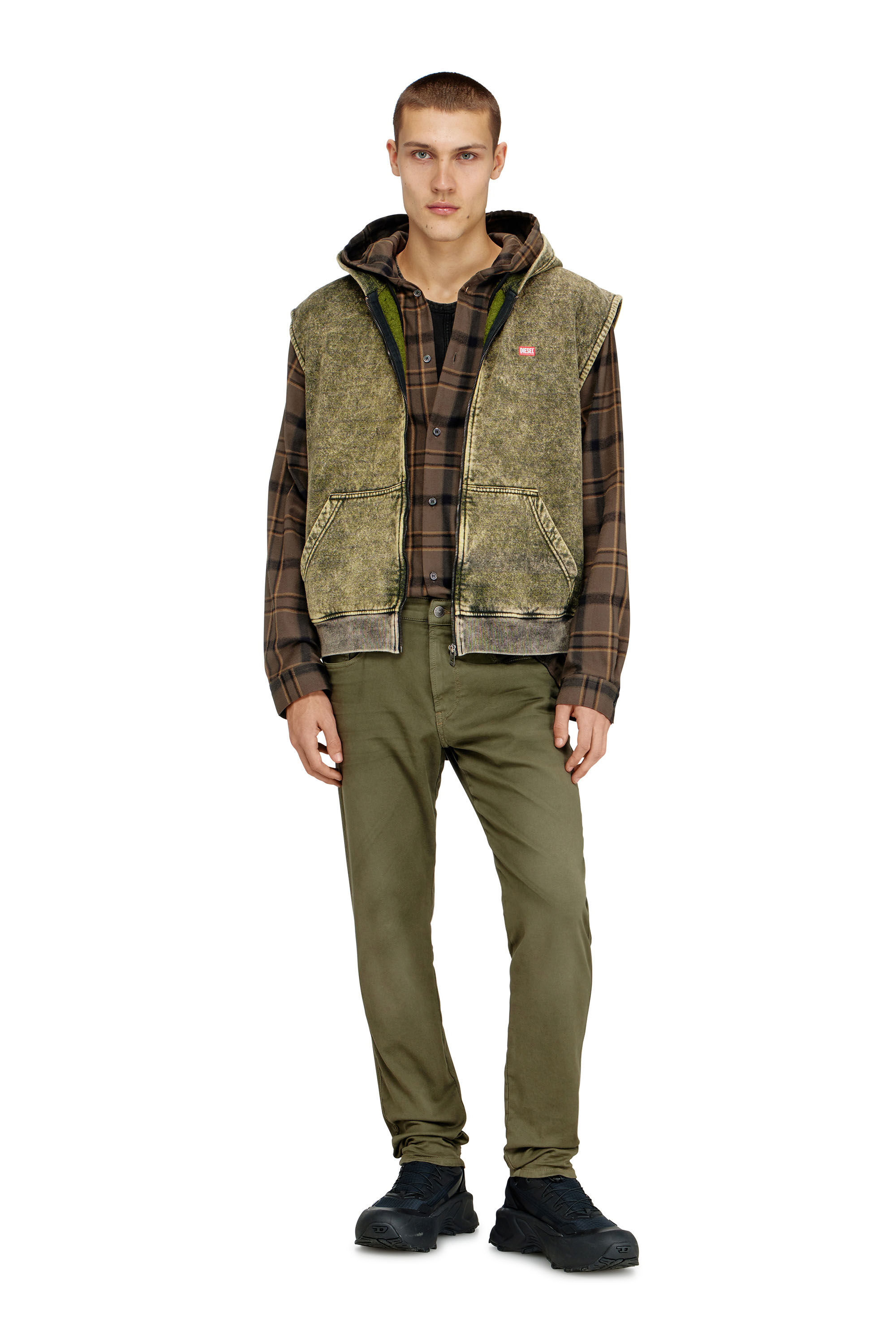 Diesel - Man's Slim 2062 D-Strukt Joggjeans&reg; 0670M, Military Green - 1