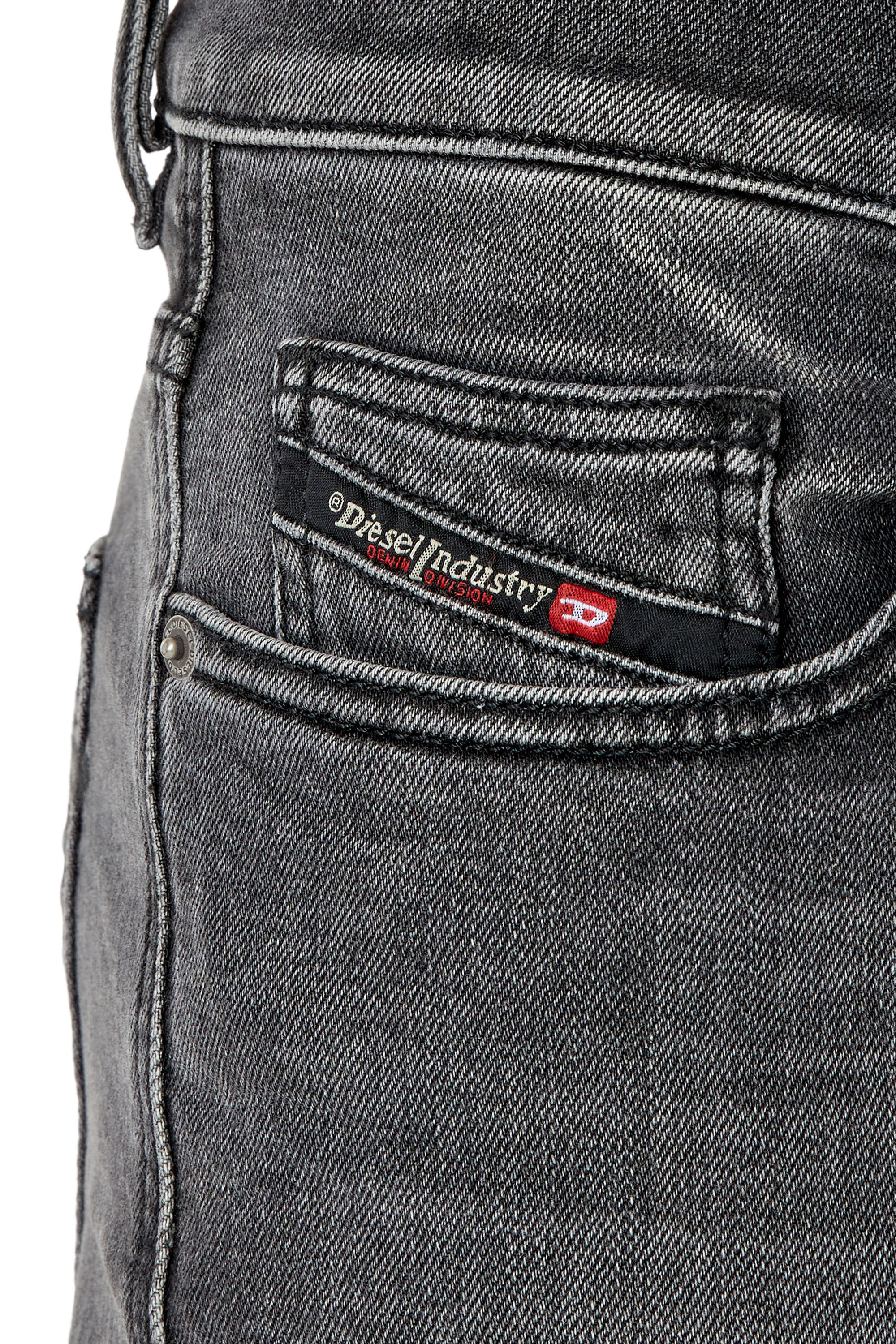 Diesel - 2020 D-Viker 09E94 Straight Jeans, Black/Dark grey - Image 6