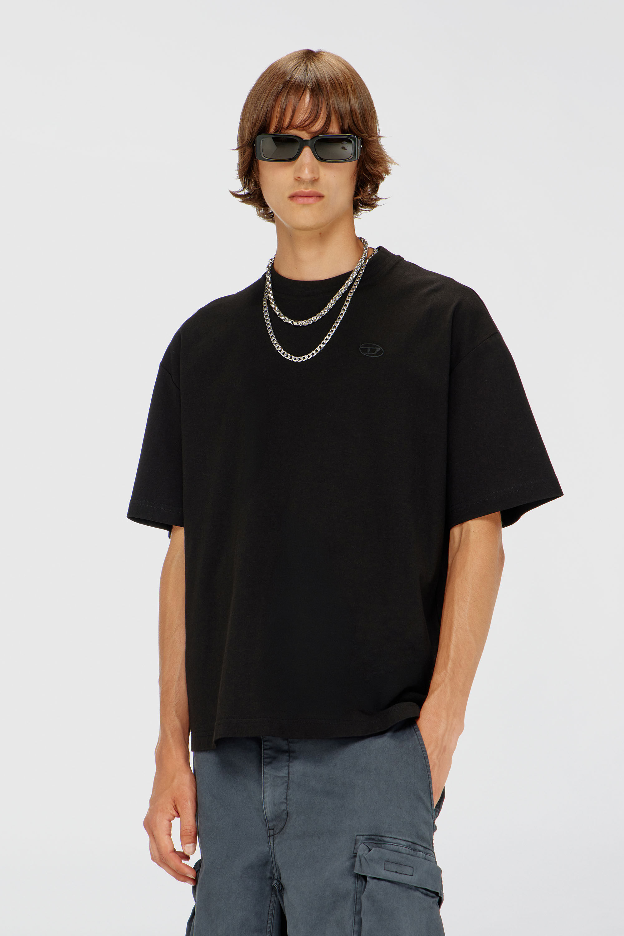 Men's T-shirt with maxi oval D embroidery | Black | Diesel FI