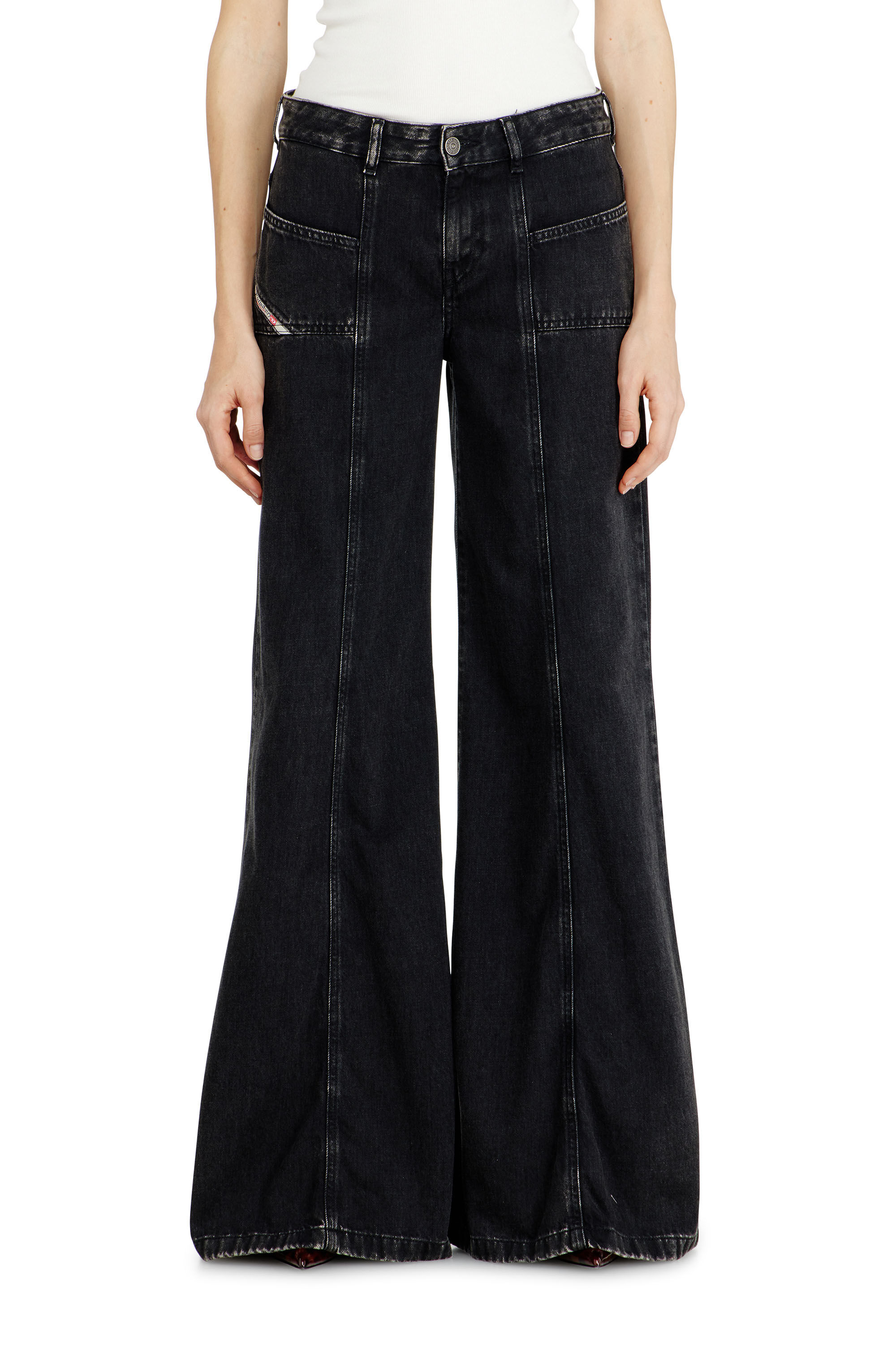 diesel フレアデニム　ブラック D-Akii 068hn L28 W26 Women's Flare Jeans | Black/Dark grey | Diesel D-Akii