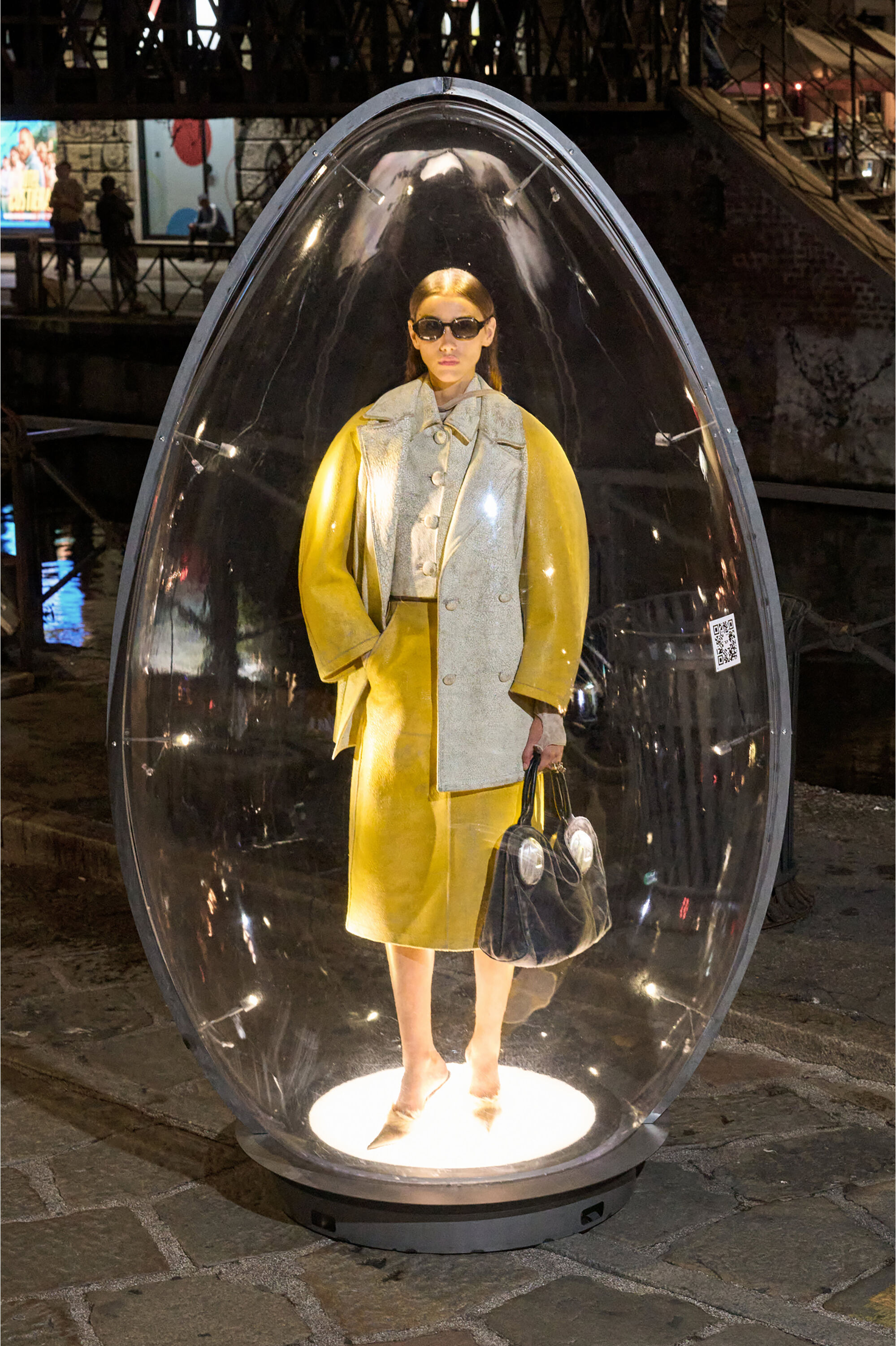 Diesel - L-UPIN, Woman's Cocoon-sleeve peacoat in cracked leather in White/Yellow - 6