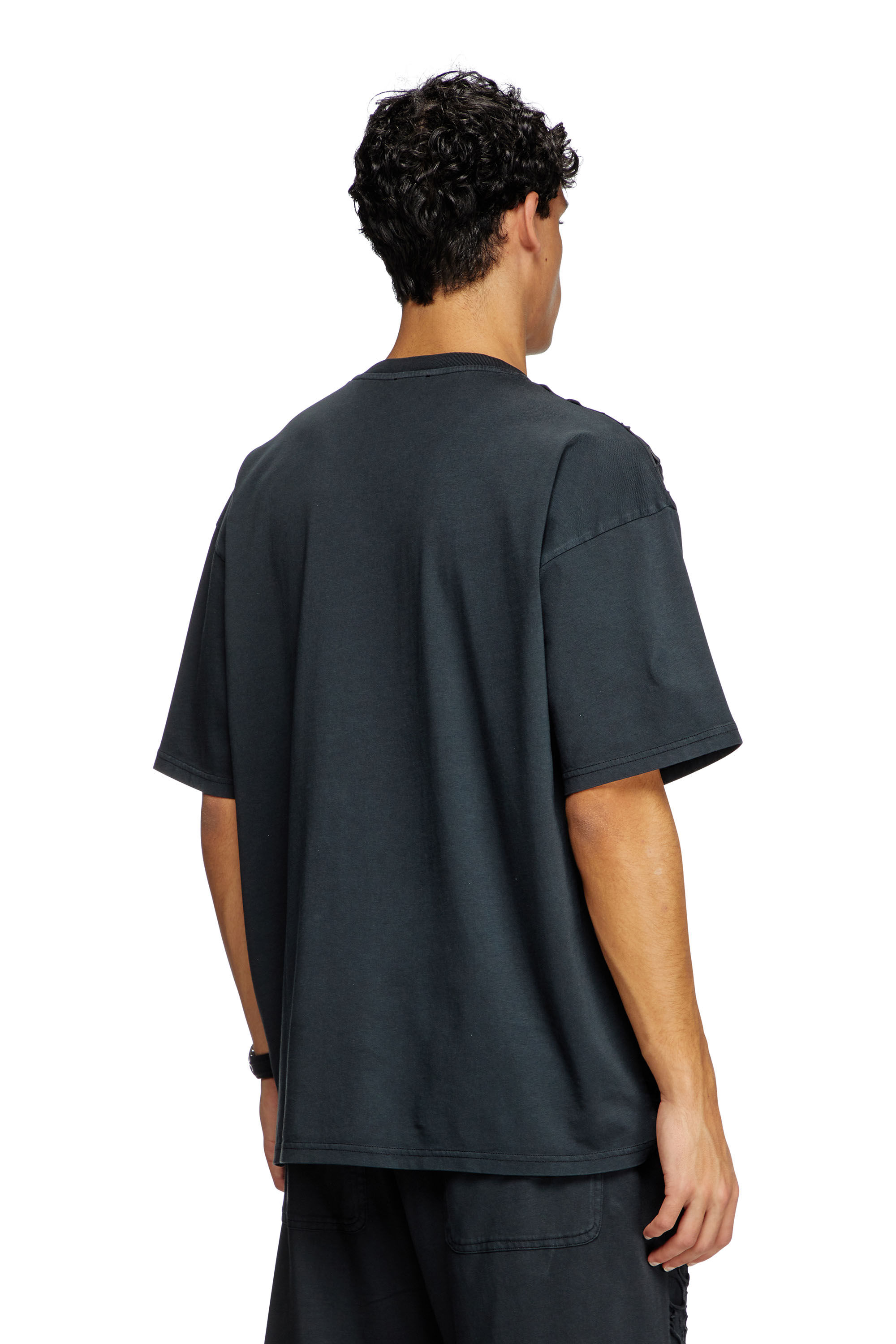 【Diesel】ブラック T-Boxt-R29 Tシャツ T-BOXT-R29 T-shirt with hole detail｜ブラック｜メンズ｜DIESEL