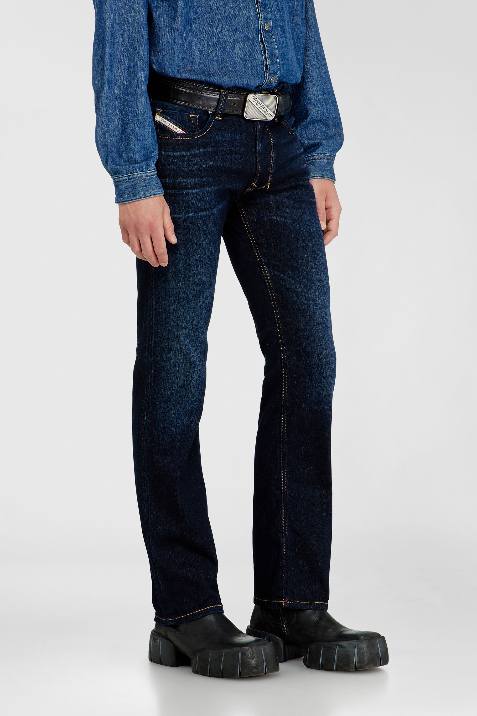 Diesel - Man's Regular Jeans 1985 Larkee 09Q15, Dark Blue - 7
