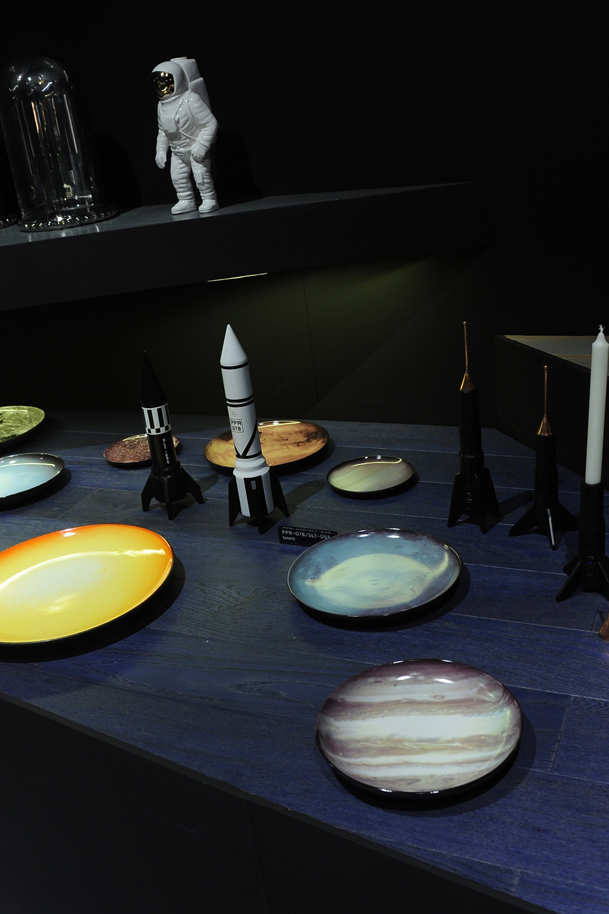 Diesel - 10825 COSMIC DINER, Unisex's Porcelain dinner plate "jupiter" in Brown/White - 2