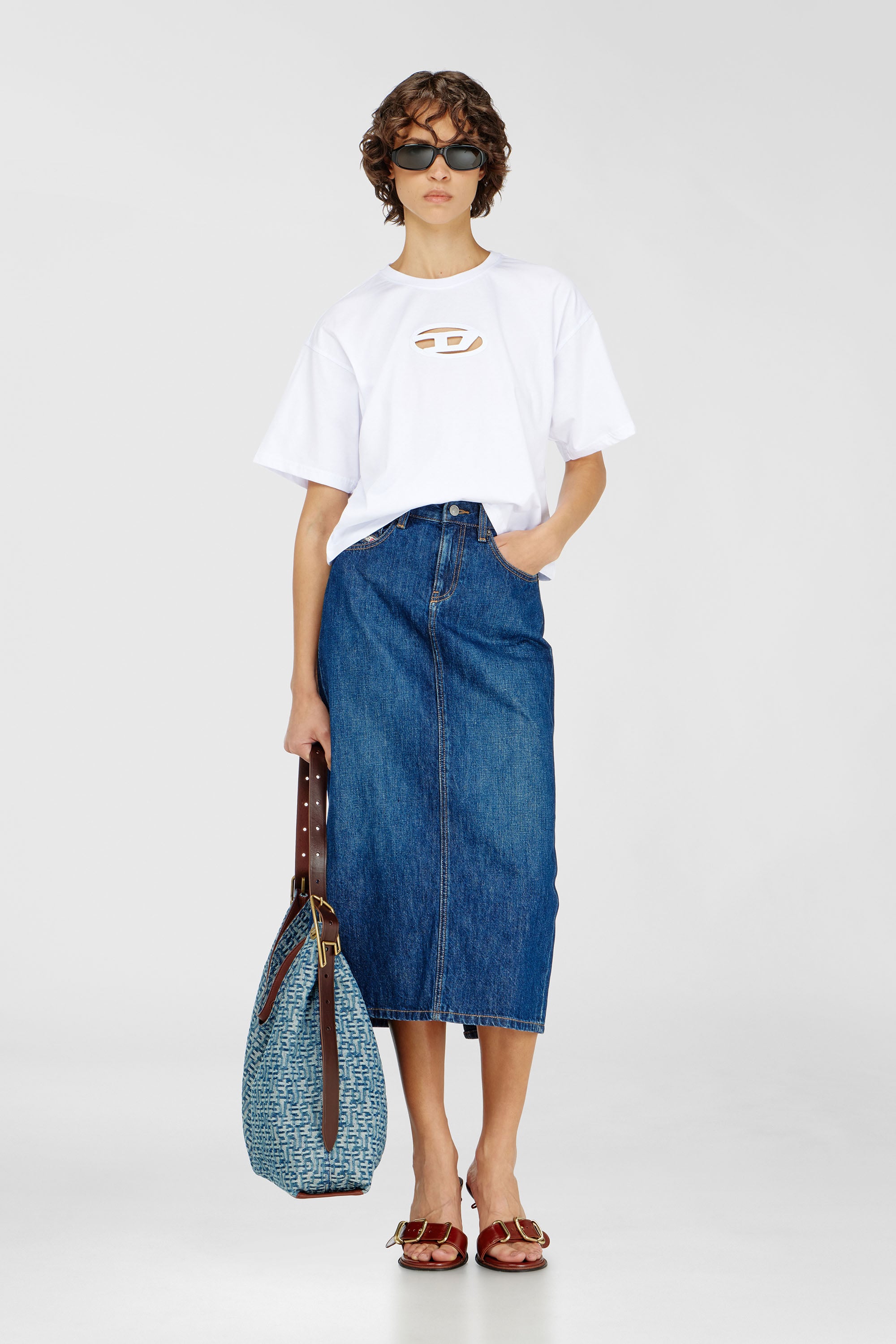 Diesel - D-LINE HOBO L, Woman's D-Line-Hobo bag in monogram denim in Blue - 2