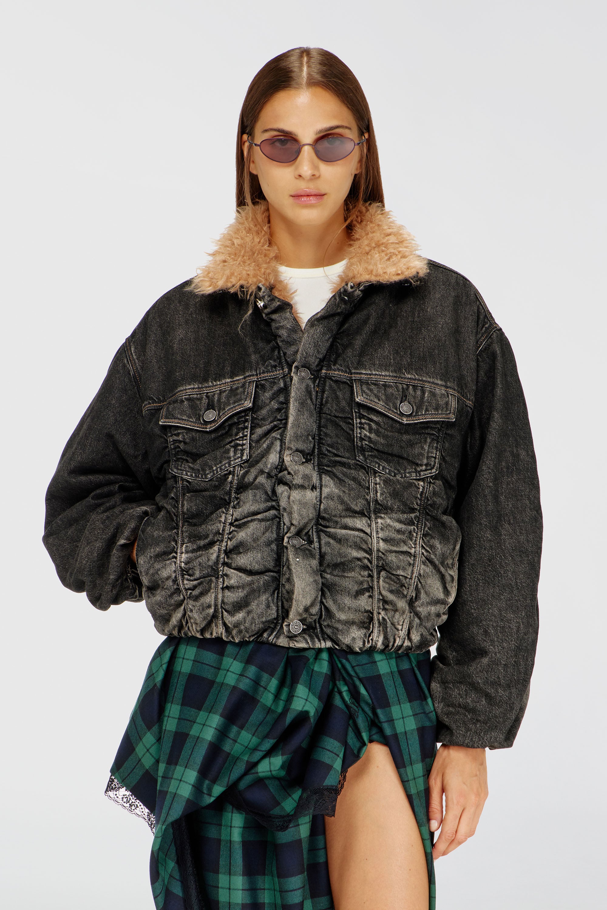 Diesel - D-CURLY-FSJ, Unisex's Teddy-lined trucker jacket in dirty-effect denim in Black - 1