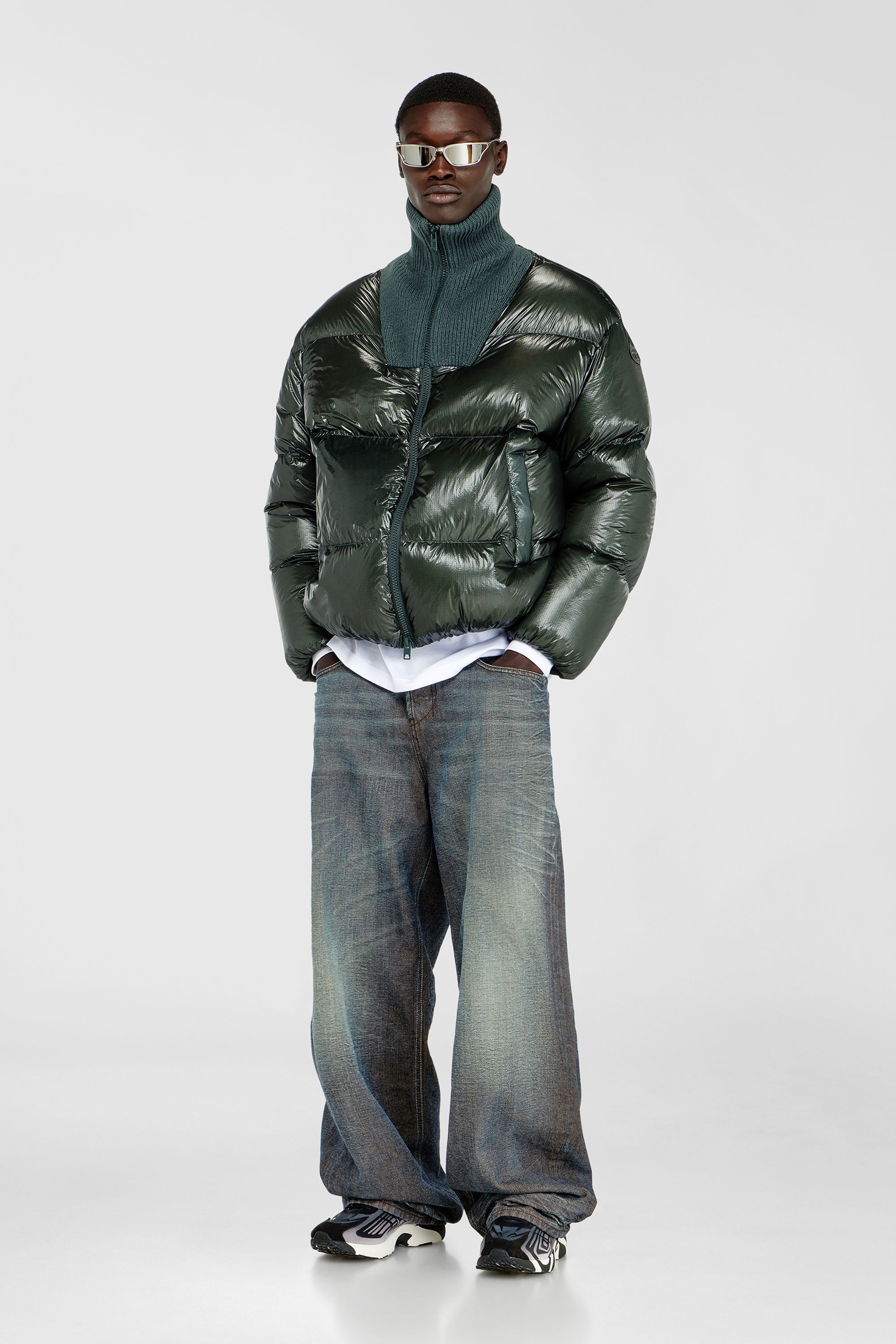 Down puffer jacket in ripstop with ribbed collar