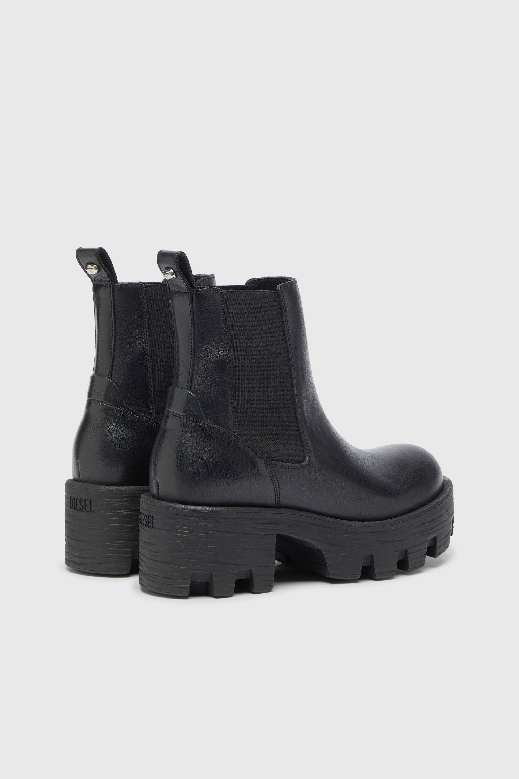 Diesel - D-HAMMER CHUNKY W, Woman's D-Hammer - Chelsea boots in leather with lug sole in Black - 3