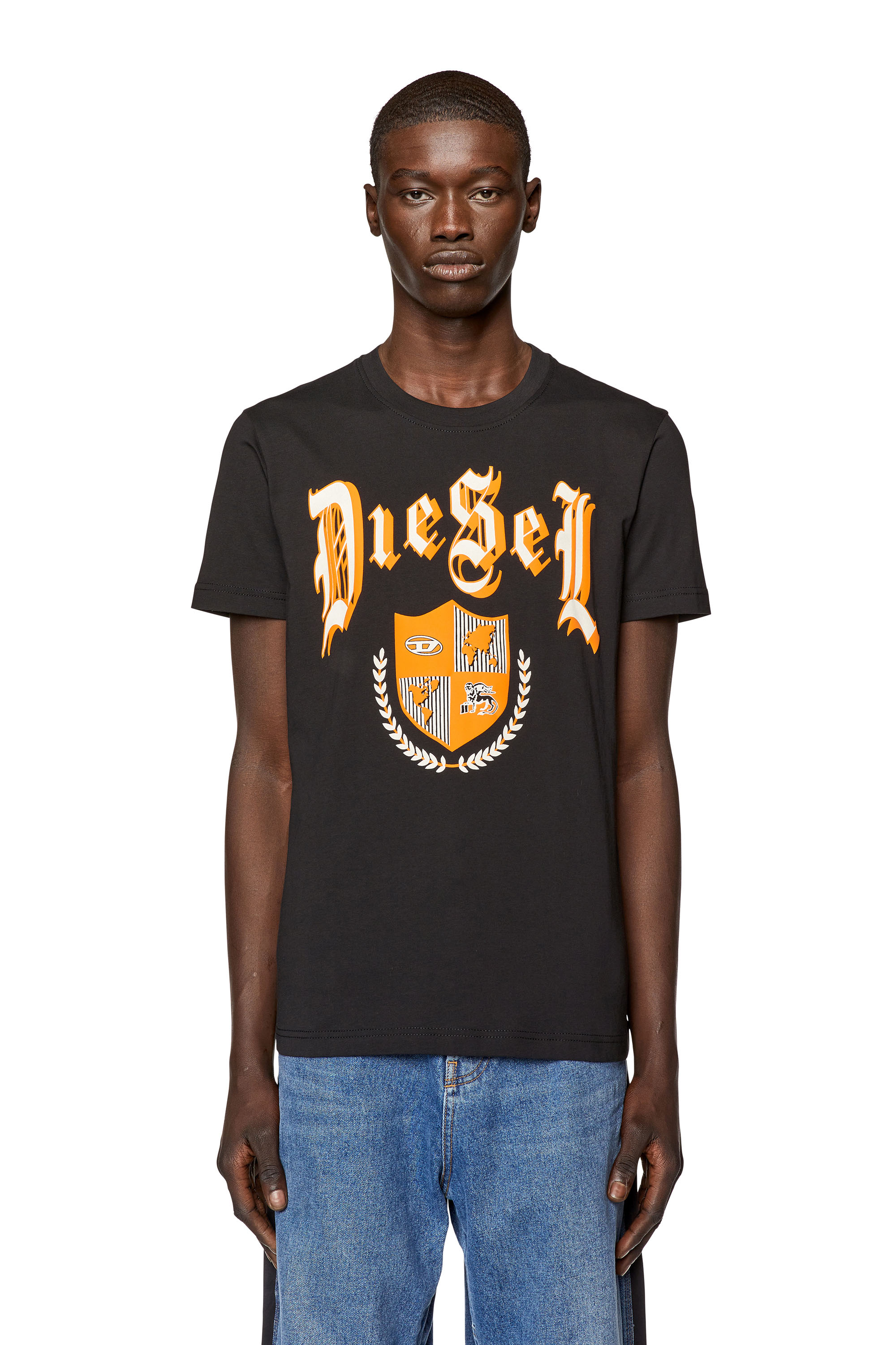 関税込【DIESEL】Diegor K67 short sleeve T-shirt★Black★ロゴ T-DIEGOR-D Man: T-shirt with D patch | Diesel