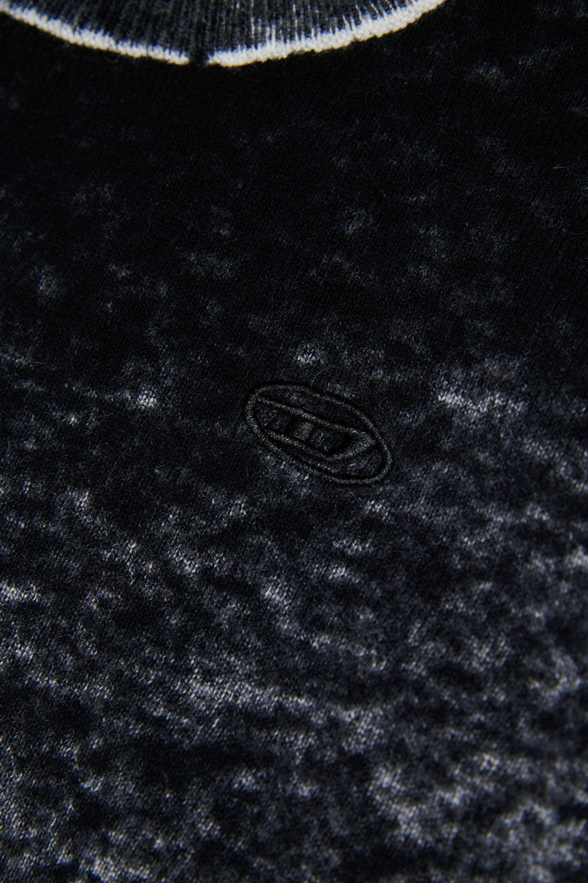 Diesel - KJEMR, Man's Wool-blend sweater with irregular colour effect in Black - 4