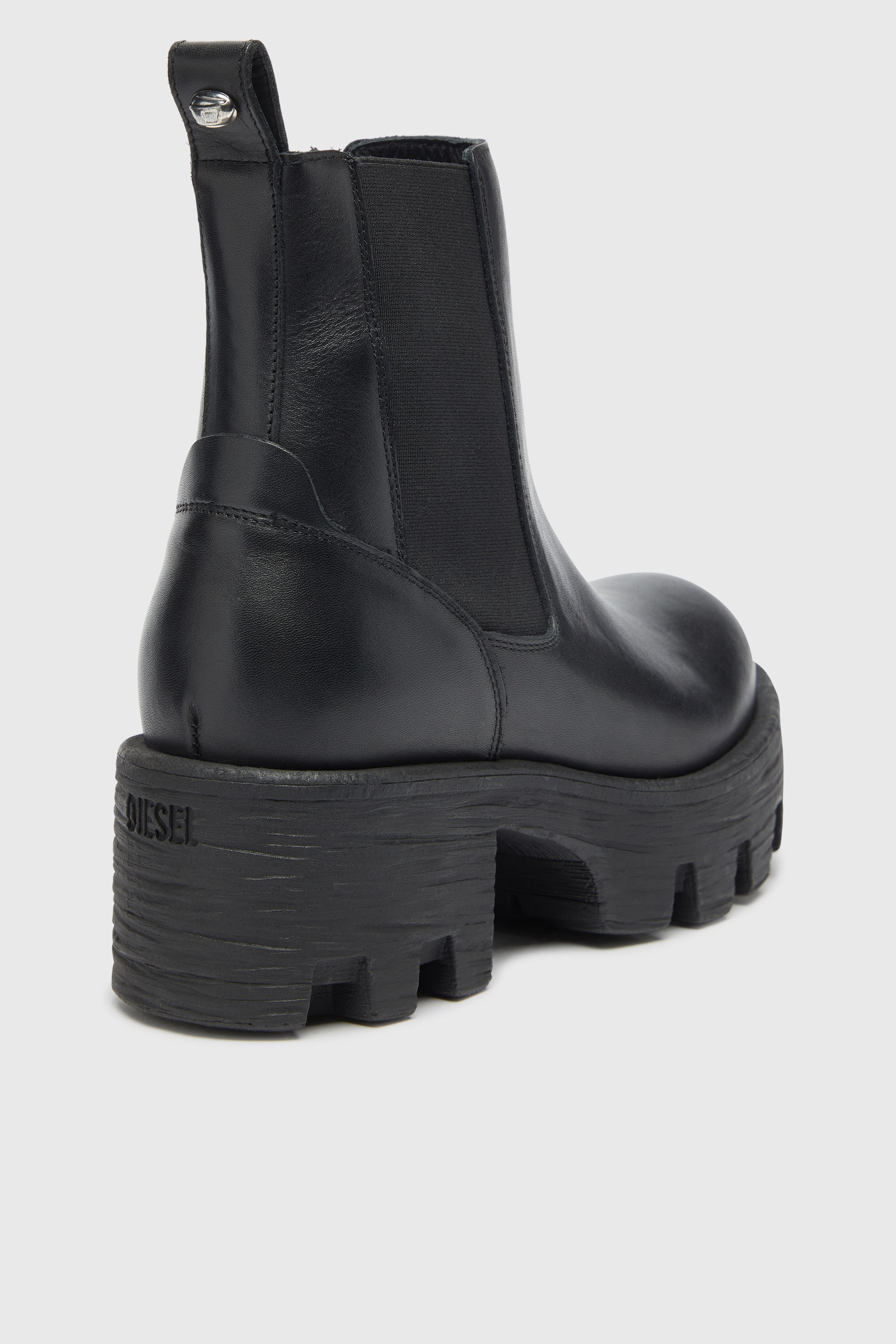 Diesel - D-HAMMER CHUNKY W, Woman's D-Hammer - Chelsea boots in leather with lug sole in Black - 4