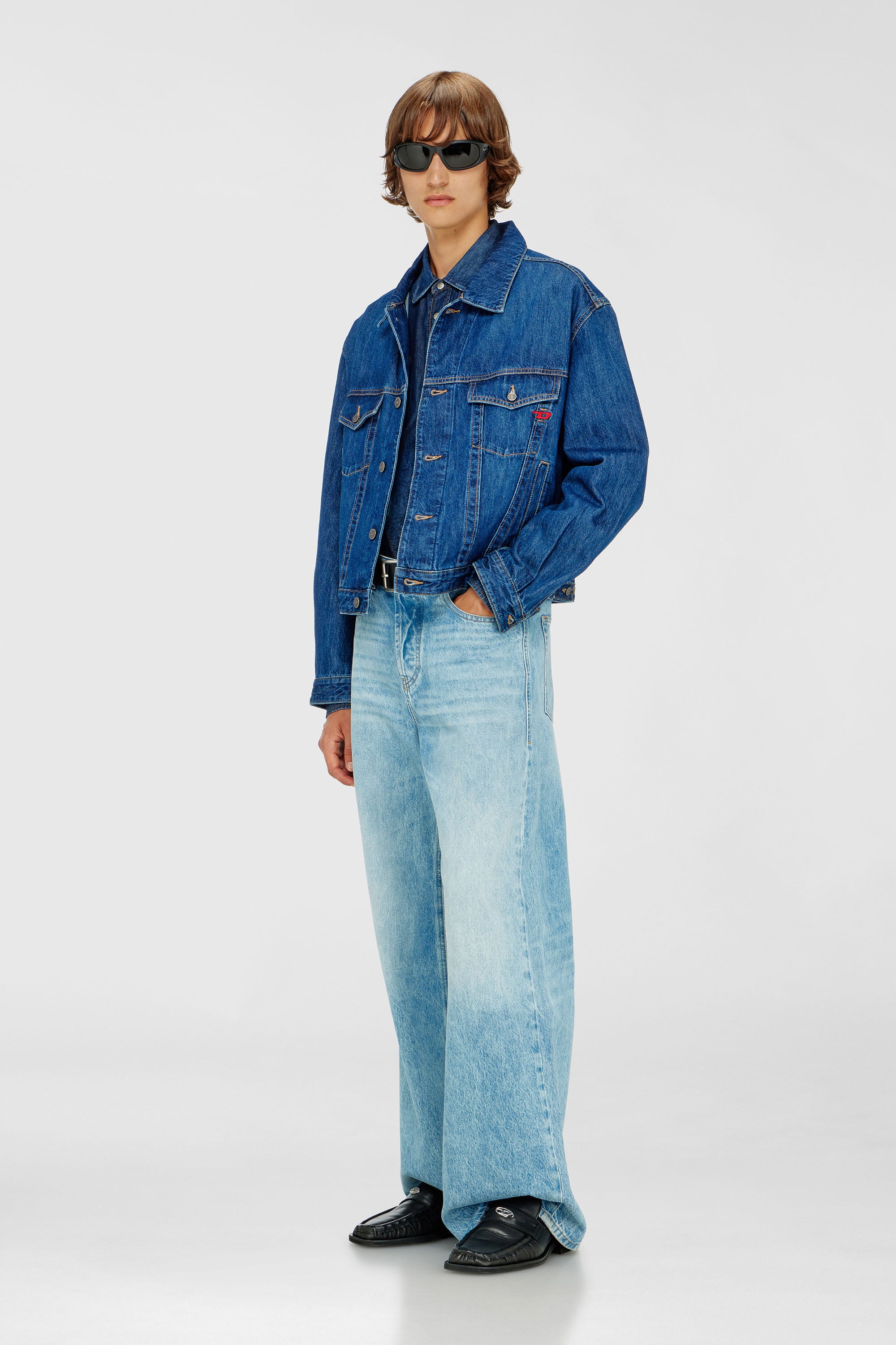 Trucker jacket in denim