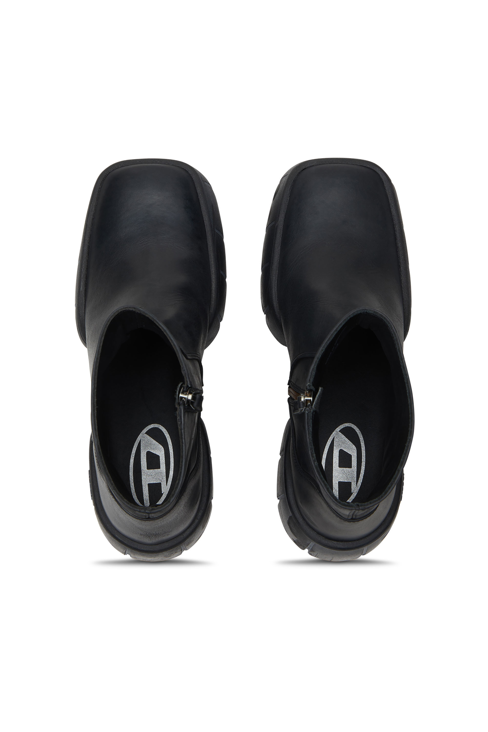 Diesel - D-TEX BT, Man's D-Tex-Oiled leather ankle boots with split sole in Black - 4