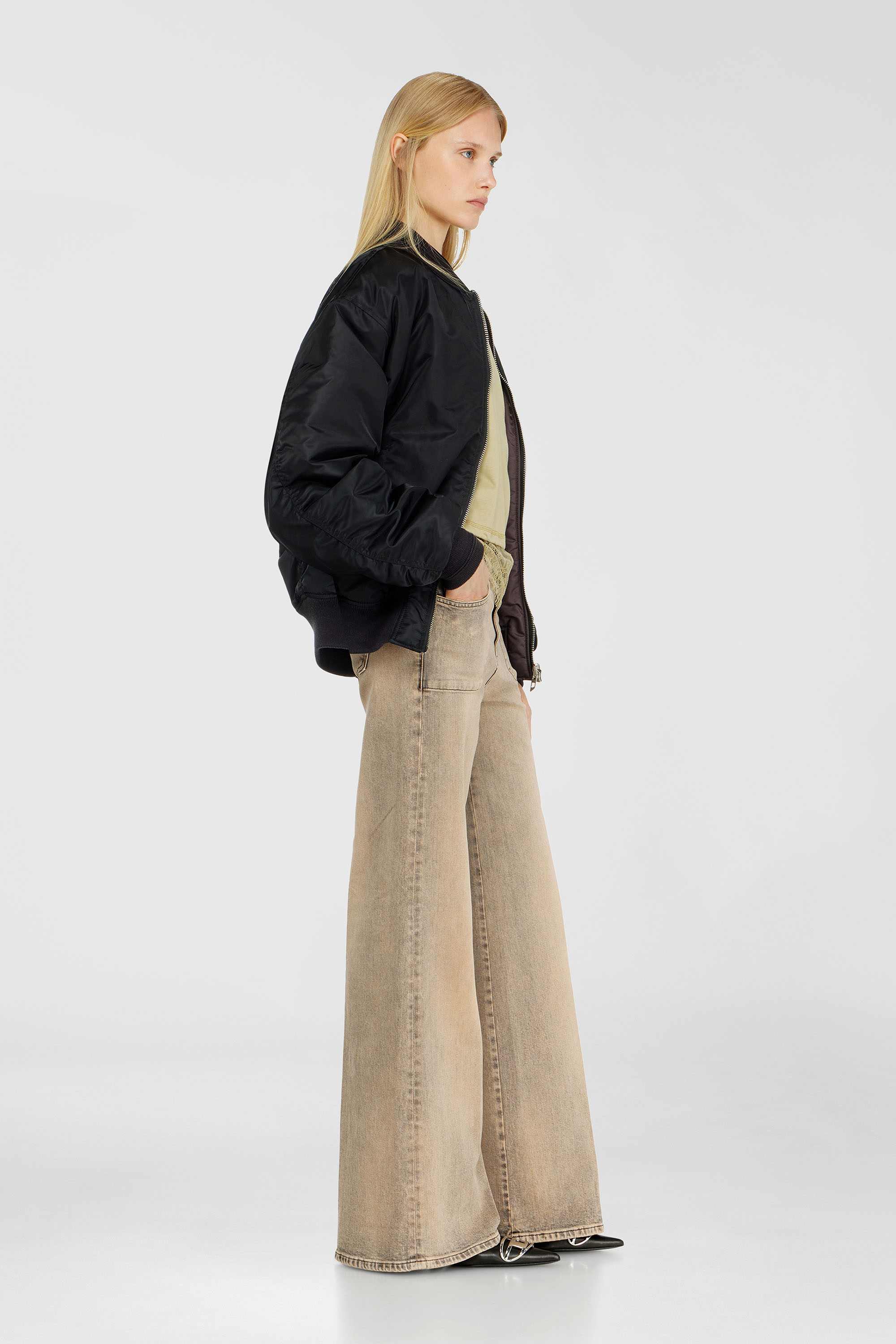 Diesel - Woman's Flare Jeans 1978 D-Akemi 09P53, Beige - 1