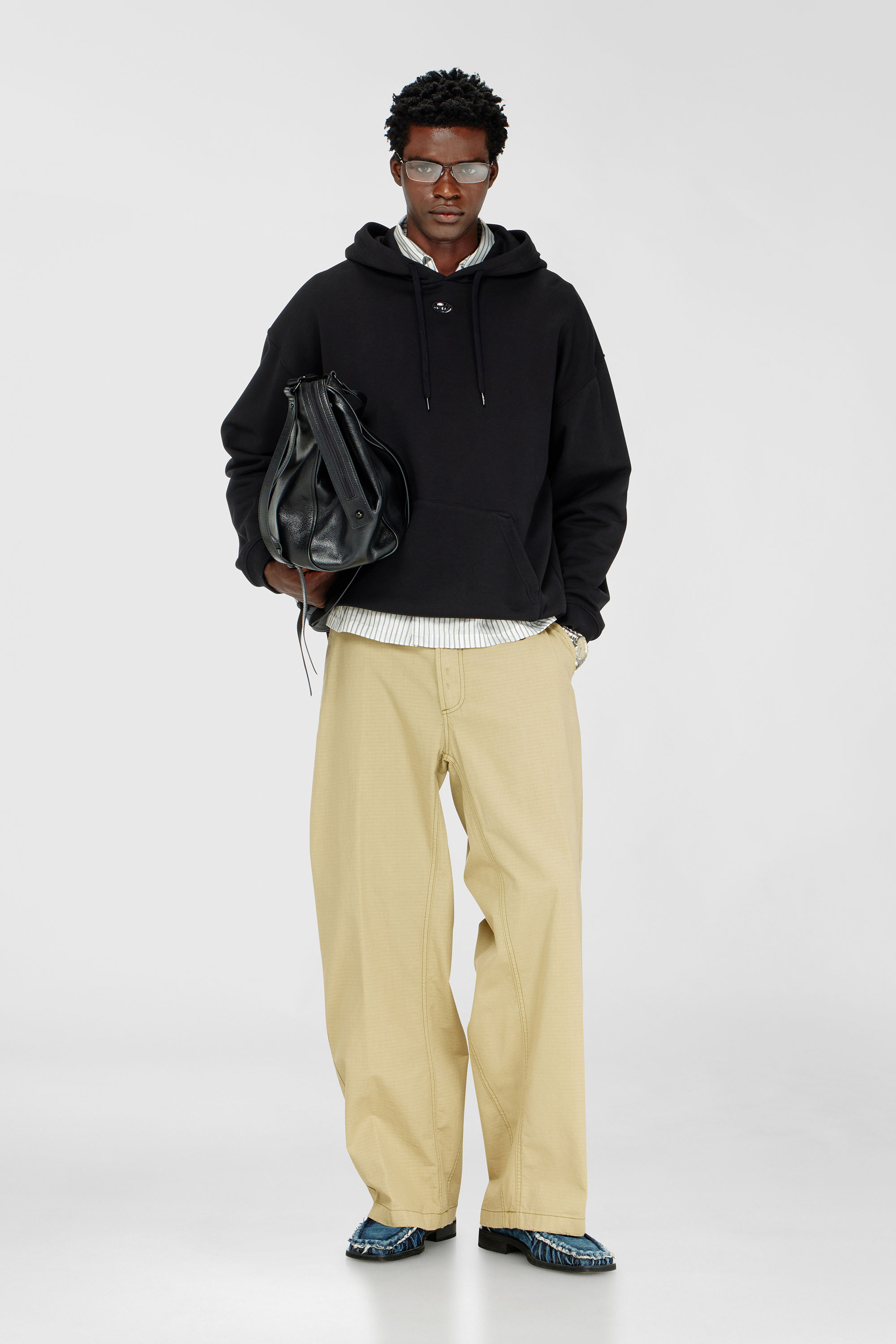 Relaxed fit hoodie with kangaroo pocket