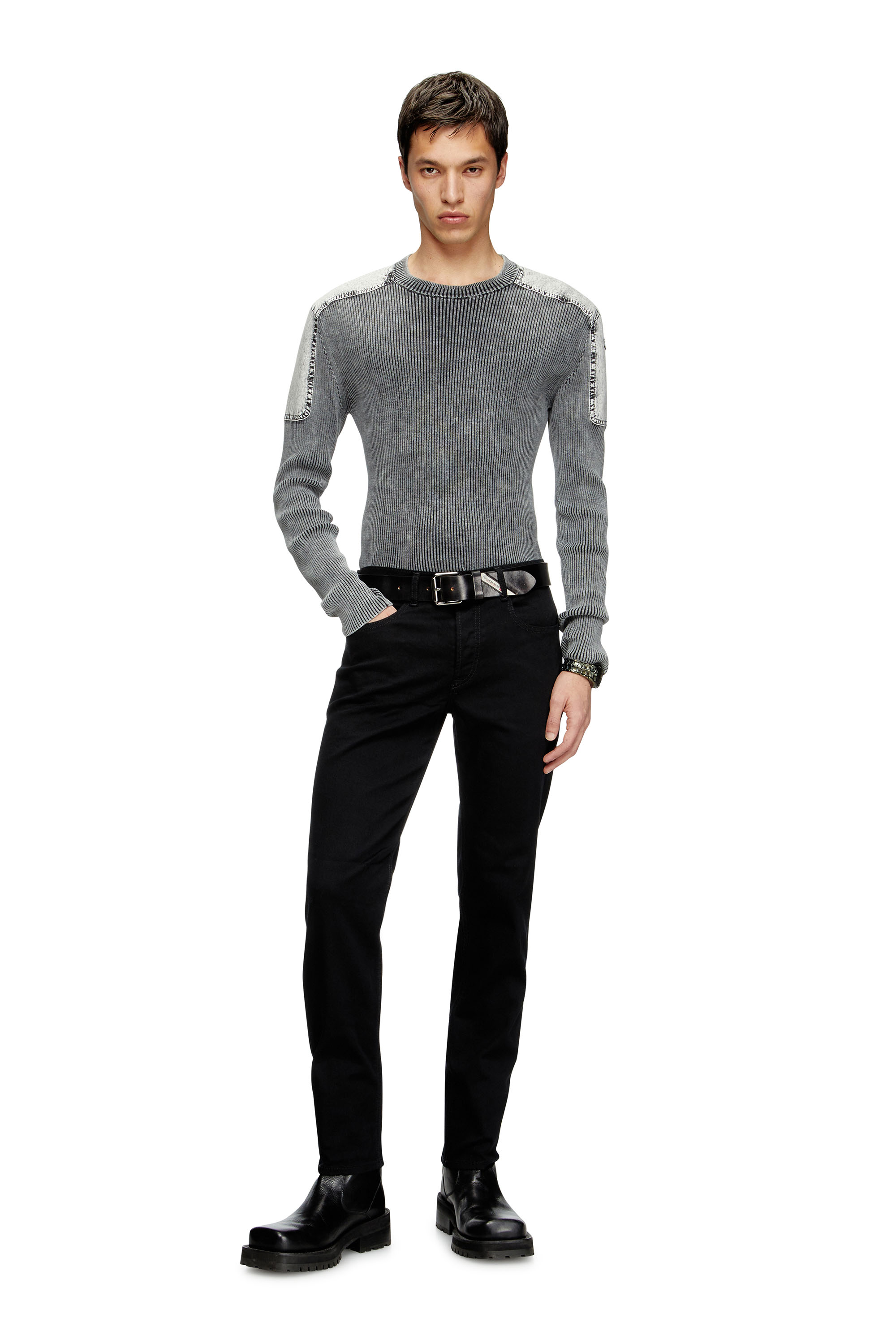 Diesel - 2023 D-Finitive 069YP Tapered Jeans, Black/Dark grey - Image 4