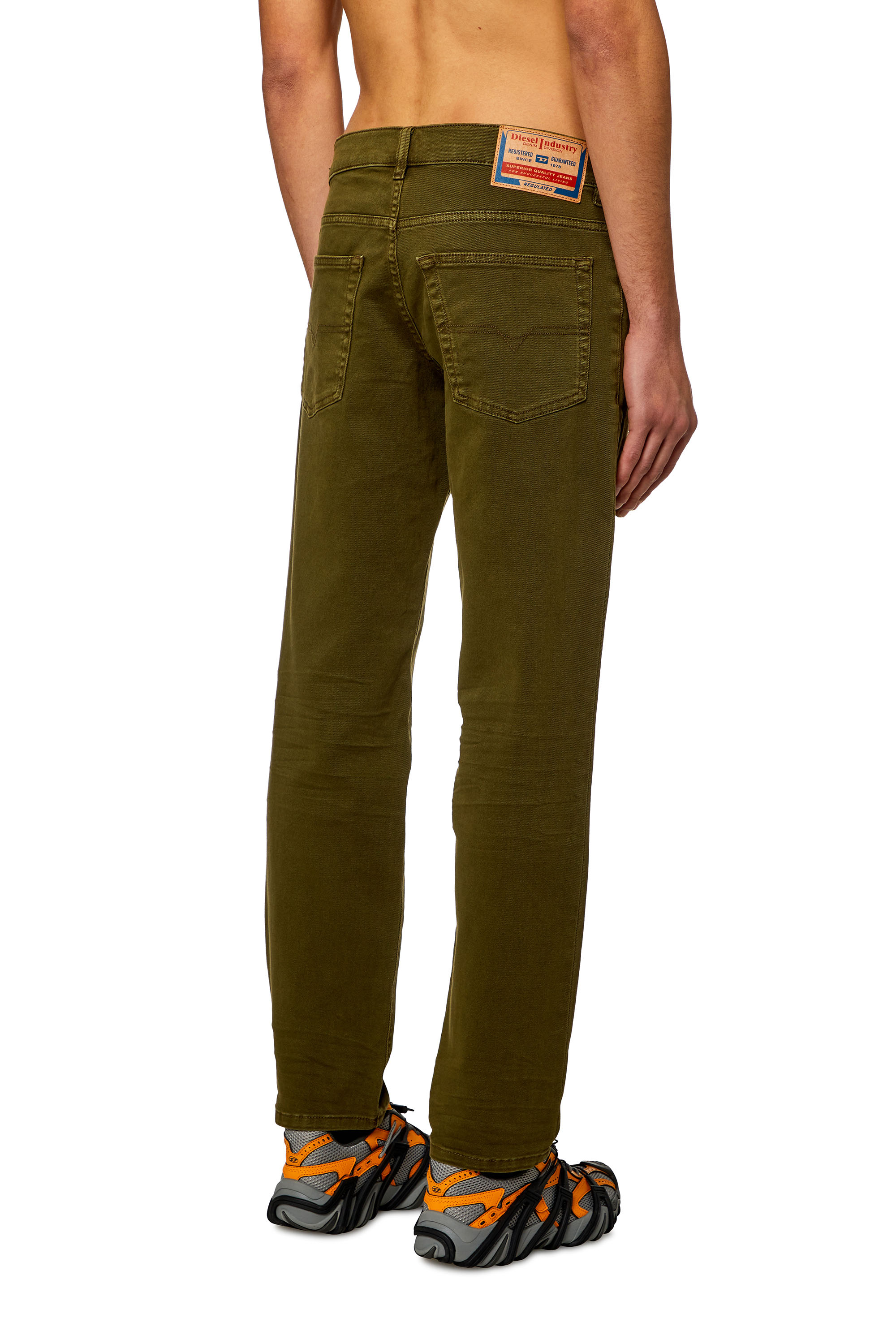 Diesel - Tapered Jeans 2023 D-Finitive 0QWTY, Military Green - Image 2