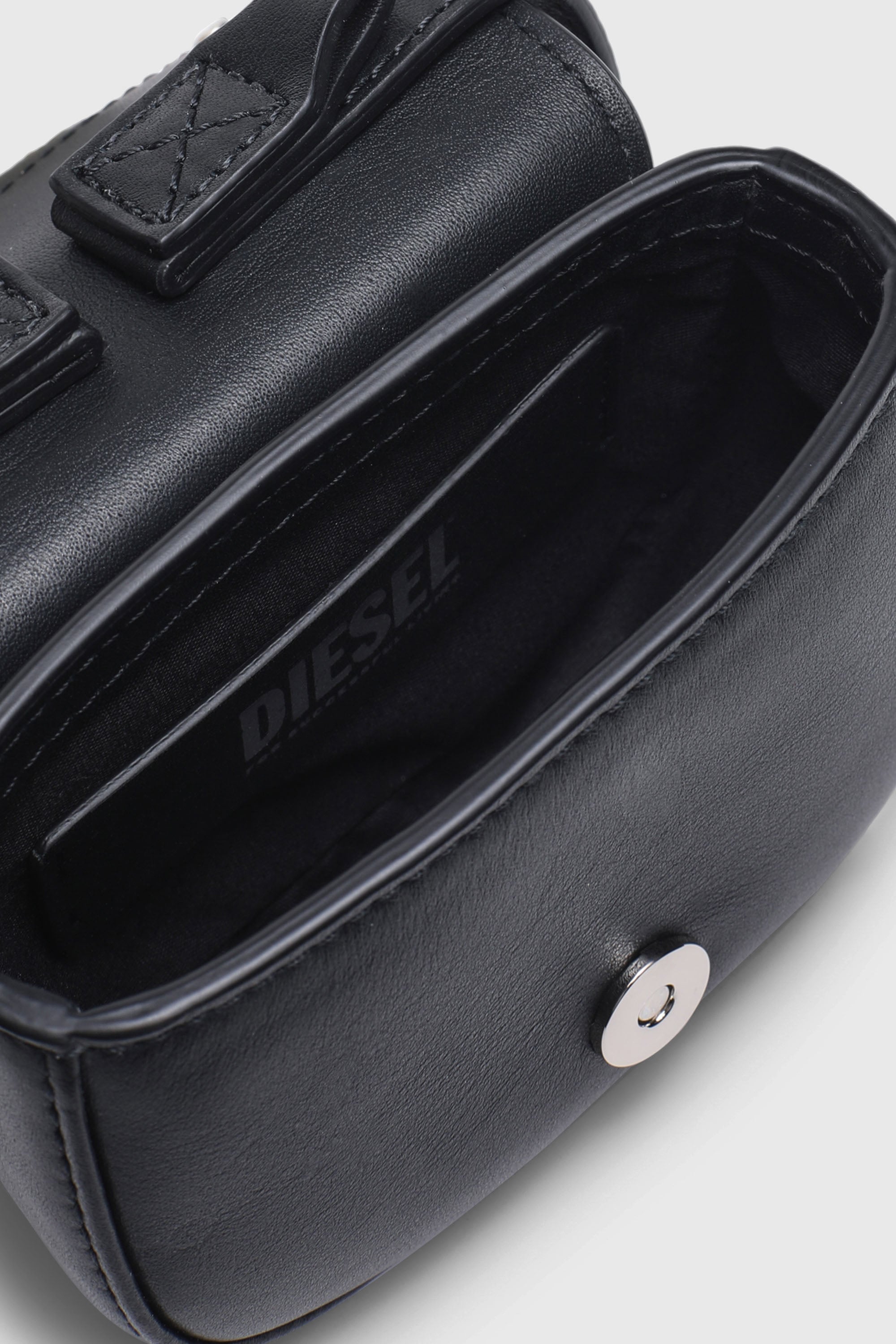 Diesel - 1DR XS, Woman's 1DR XS-Iconic mini bag with D logo plaque in Black - 2